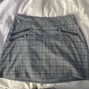 Gray plaid skirt